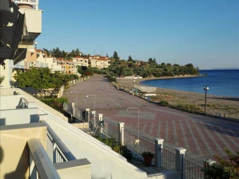 2 Bedroom Maisonette in Gerakini RE0643 264844