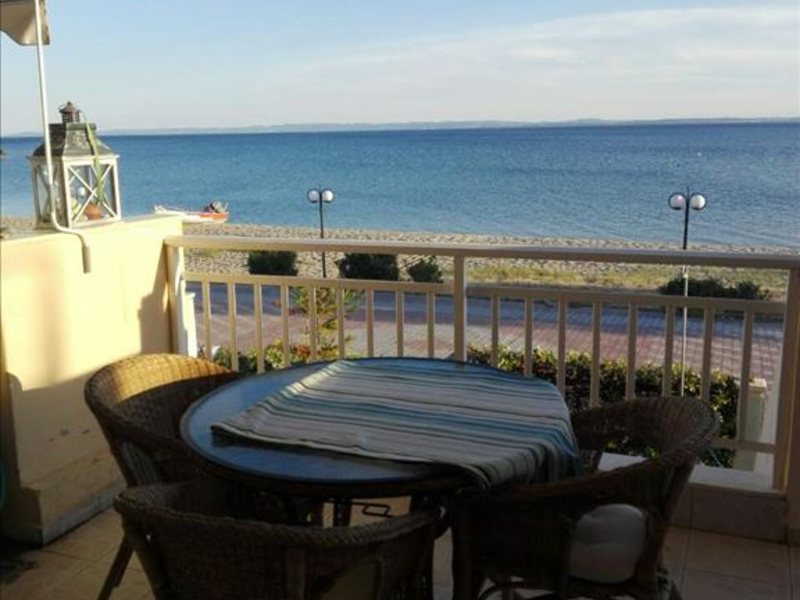 2 Bedroom Maisonette in Gerakini RE0643 264848