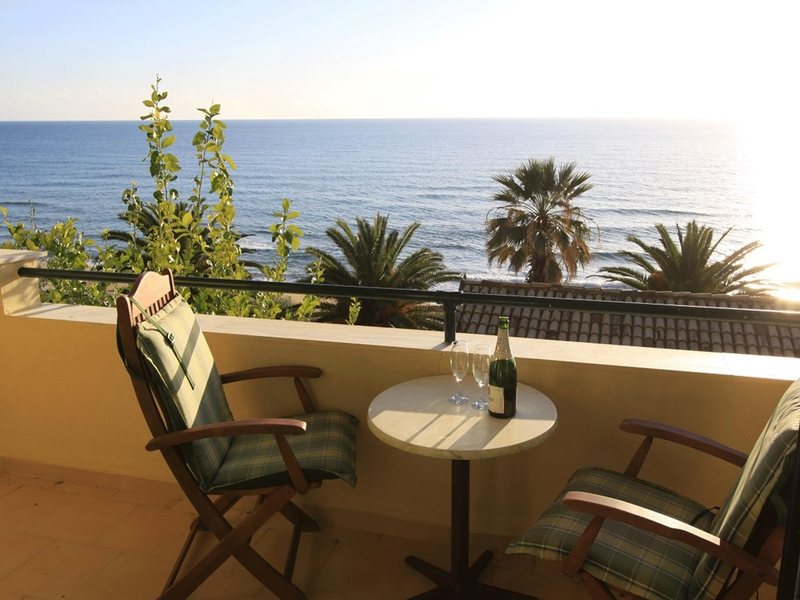 2 Bedroom Maisonette in Glyfada-Corfu RE0700 264877