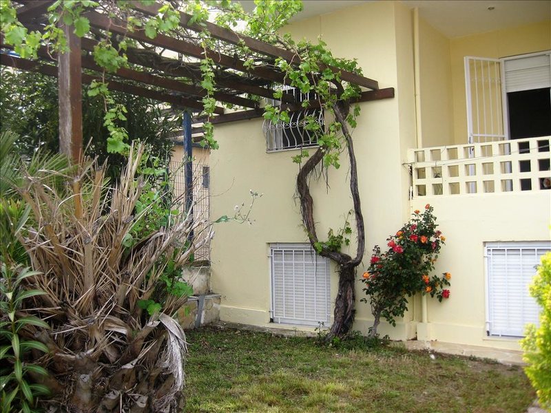 2 Bedroom Maisonette in Kalithea RE0653 264894