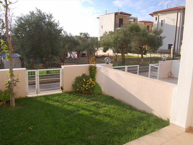 2 Bedroom Maisonette in Nea Fokea RE0509 264961