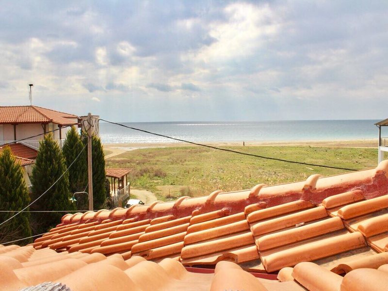 2 Bedroom Maisonette in Paralia Dionysioy RE0402 265177