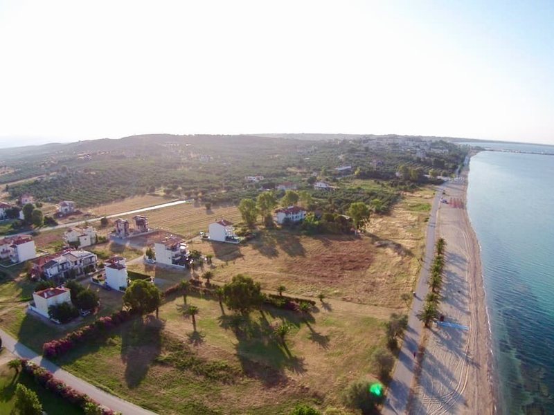 2 Bedroom Maisonette in Paralia Dionysioy RE0402 265180