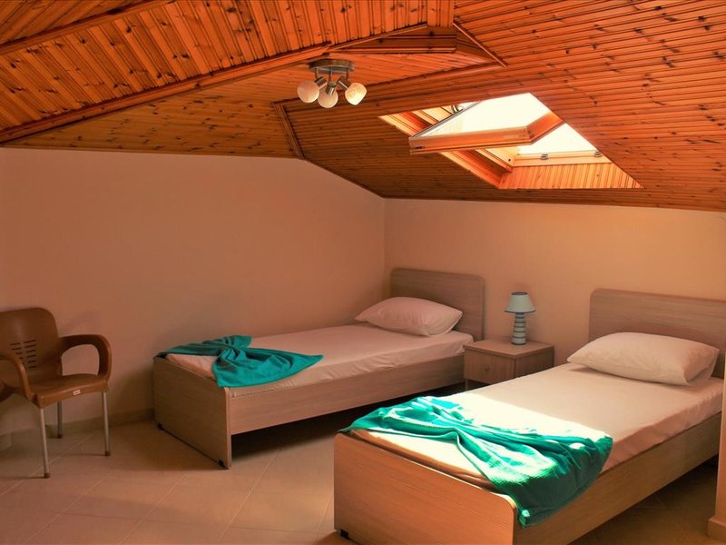 2 Bedroom Maisonette in Paralia Dionysioy RE0402 265201