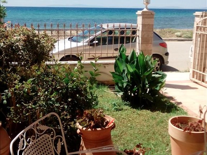2 Bedroom Maisonette in Paralia Dionysioy RE0423 264988
