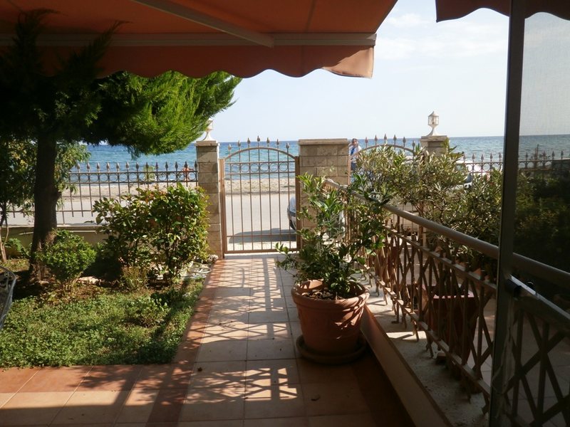 2 Bedroom Maisonette in Paralia Dionysioy RE0423 264996