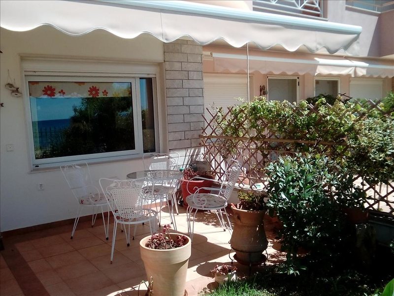 2 Bedroom Maisonette in Paralia Dionysioy RE0423 264998