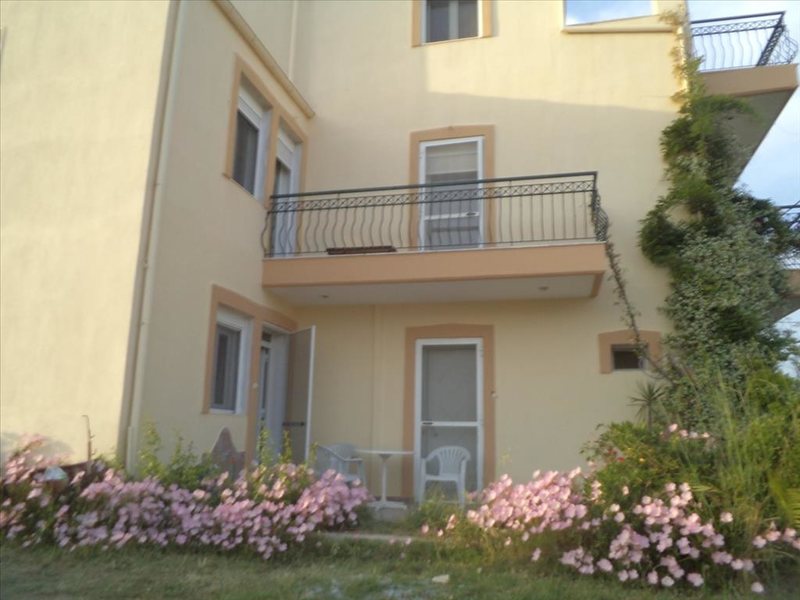 2 Bedroom Maisonette in Paralia Dionysioy RE0864 265012
