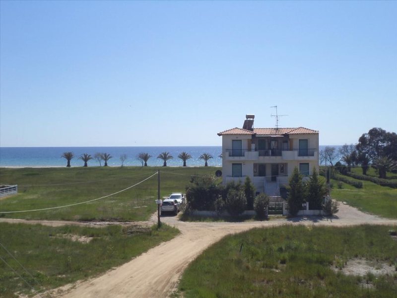2 Bedroom Maisonette in Paralia Dionysioy RE0864 265014
