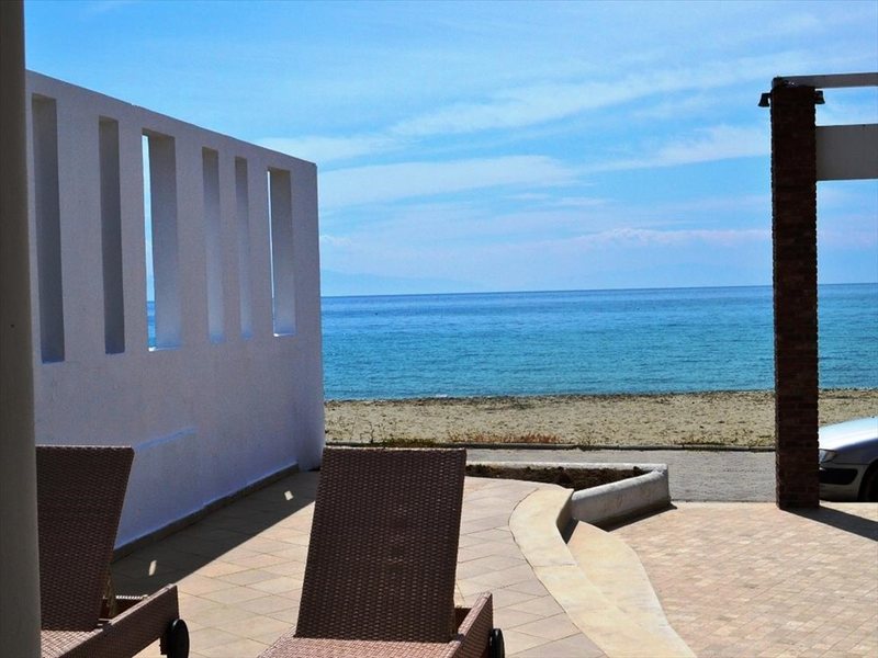 2 Bedroom Maisonette in Siviri RE0537 265127