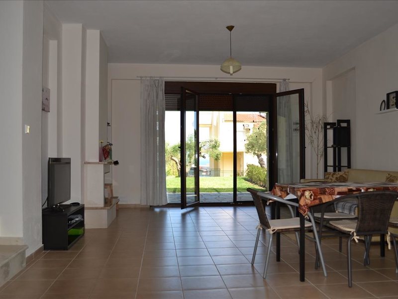 2 Bedroom Maisonette in Solina RE0215 265137