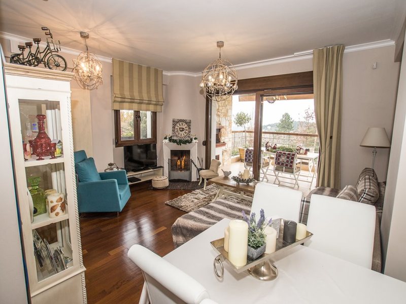 2 Bedroom Villa in Ag 265220