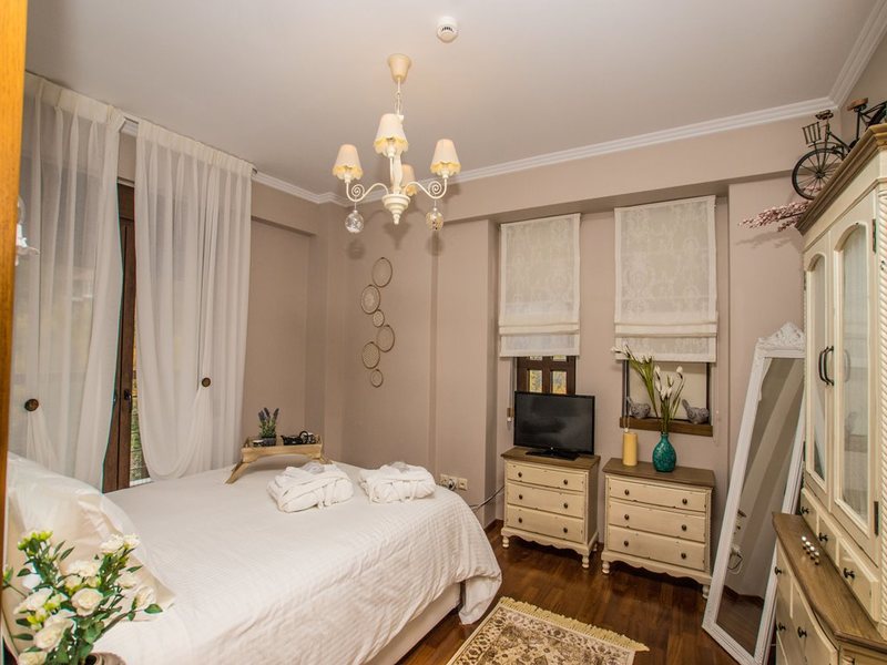 2 Bedroom Villa in Ag 265221