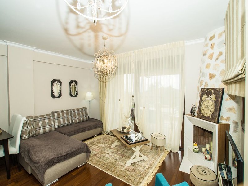 2 Bedroom Villa in Ag 265223