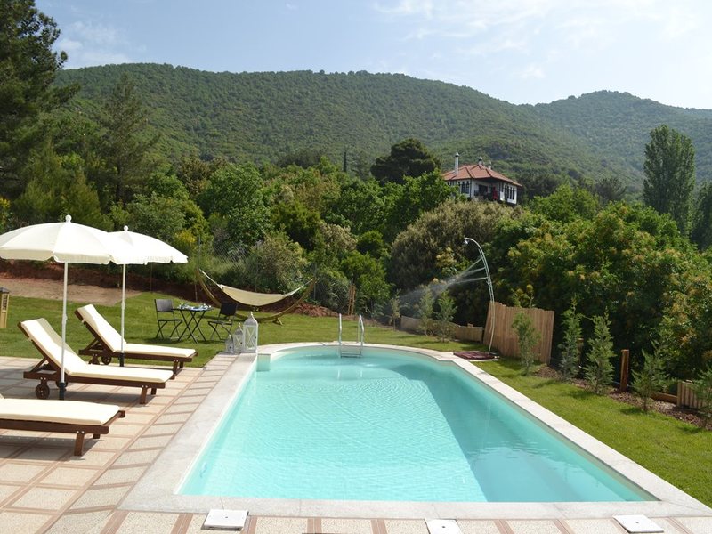 2 Bedroom Villa in Ag 265224