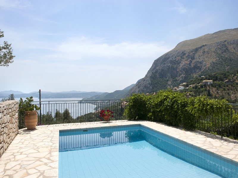 2 Bedroom Villa in Nisaki RE0279 265252