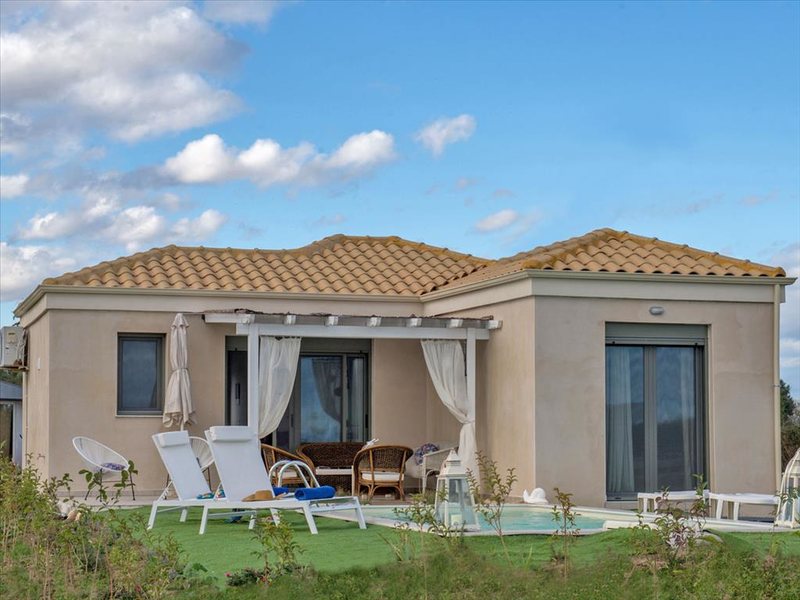 2 Bedroom Villa in Paralia Katerinis RE0570 265277