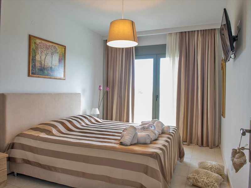 2 Bedroom Villa in Paralia Katerinis RE0570 265281