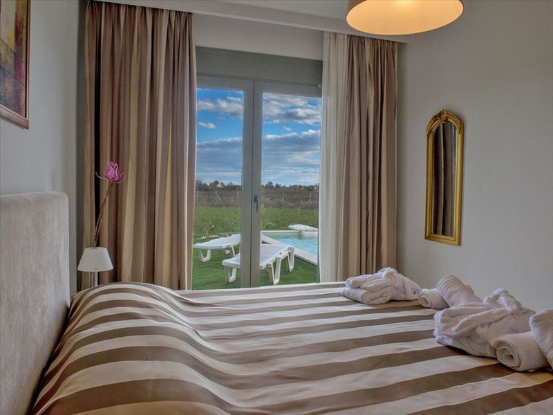 2 Bedroom Villa in Paralia Katerinis RE0570 265285