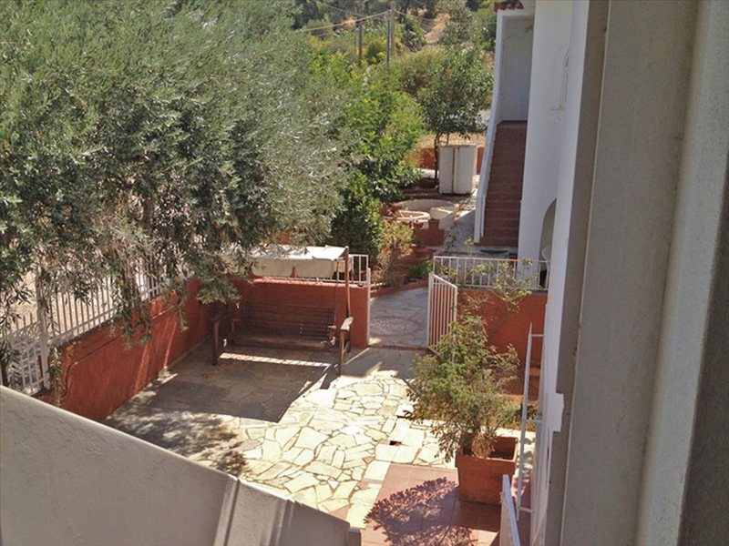 3 Bedroom Detached House in Ag 265701