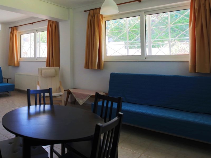 3 Bedroom Detached House in Ag 265720