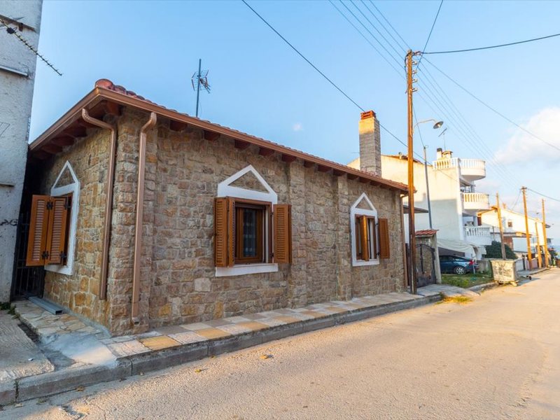 3 Bedroom Detached House in Nea Fokea RE0335 265839