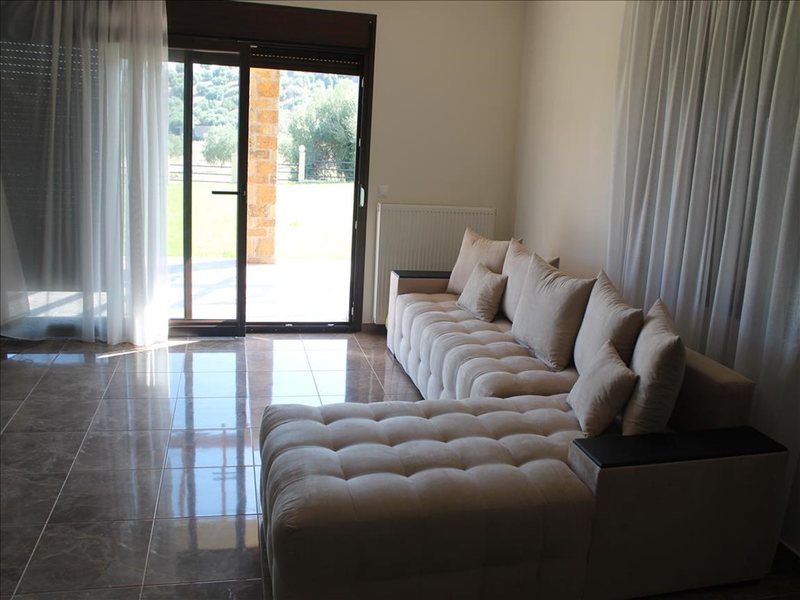 3 Bedroom Detached House in Skioni RE0178 265849