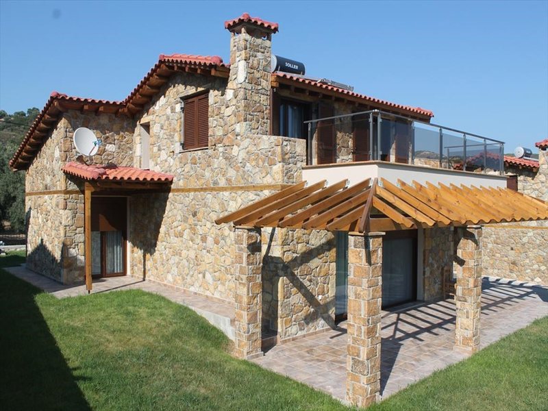 3 Bedroom Detached House in Skioni RE0178 265857