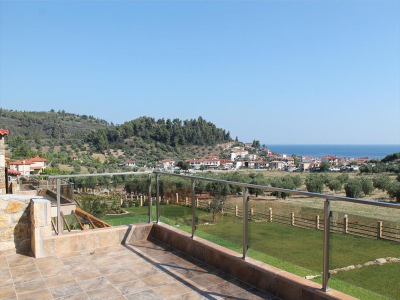 3 Bedroom Detached House in Skioni RE0178 265860