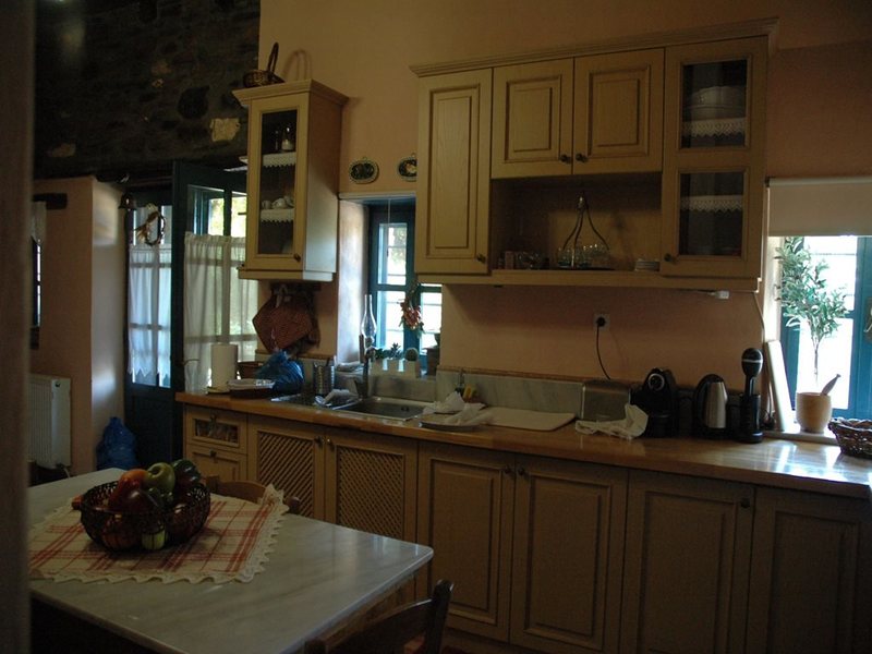 3 Bedroom Detached house in Ag 265293