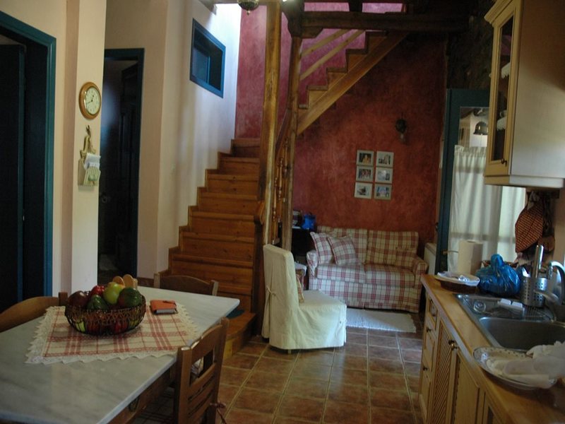 3 Bedroom Detached house in Ag 265294