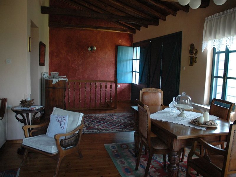 3 Bedroom Detached house in Ag 265296