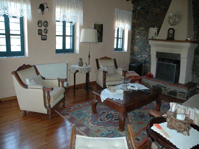 3 Bedroom Detached house in Ag 265298