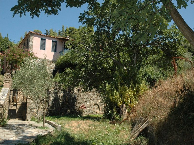 3 Bedroom Detached house in Ag 265301