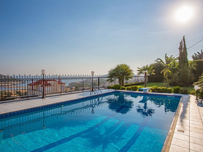 3 Bedroom Flat in Anavyssos RE0245 265972