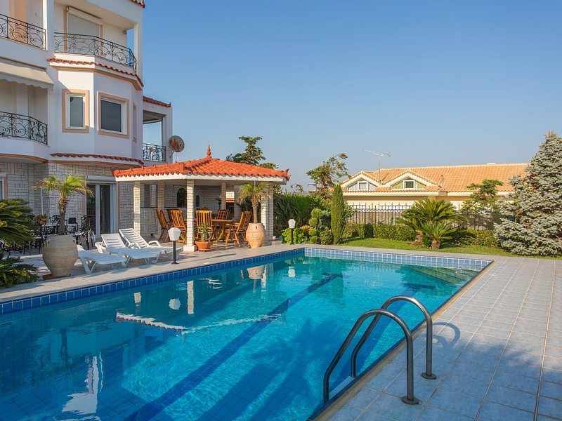 3 Bedroom Flat in Anavyssos RE0245 265975