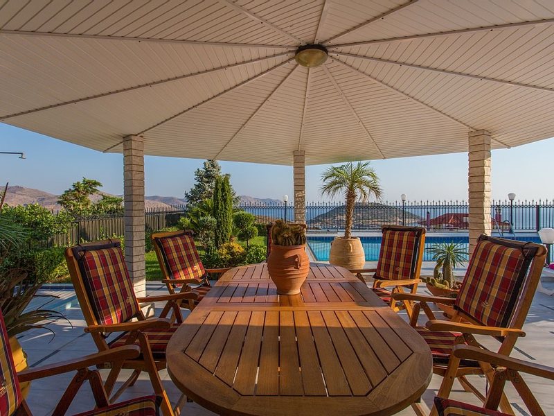 3 Bedroom Flat in Anavyssos RE0245 265986