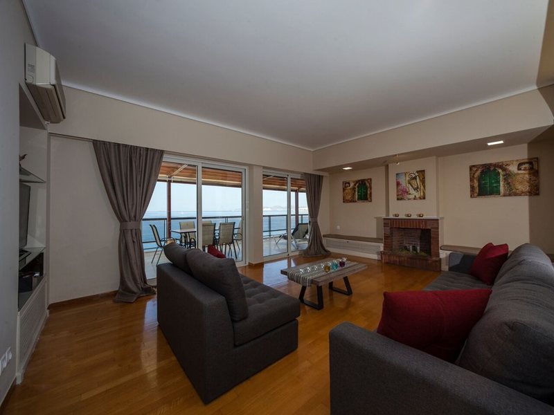 3 Bedroom Flat in Paleo Faliro RE0446 266012