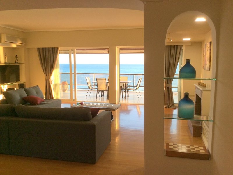 3 Bedroom Flat in Paleo Faliro RE0446 266014