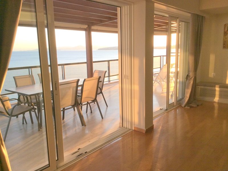 3 Bedroom Flat in Paleo Faliro RE0446 266017