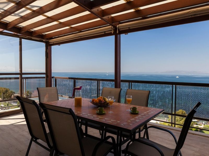 3 Bedroom Flat in Paleo Faliro RE0446 266021