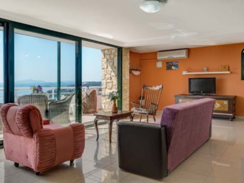 3 Bedroom Maisonette in Barbati RE0226 266074