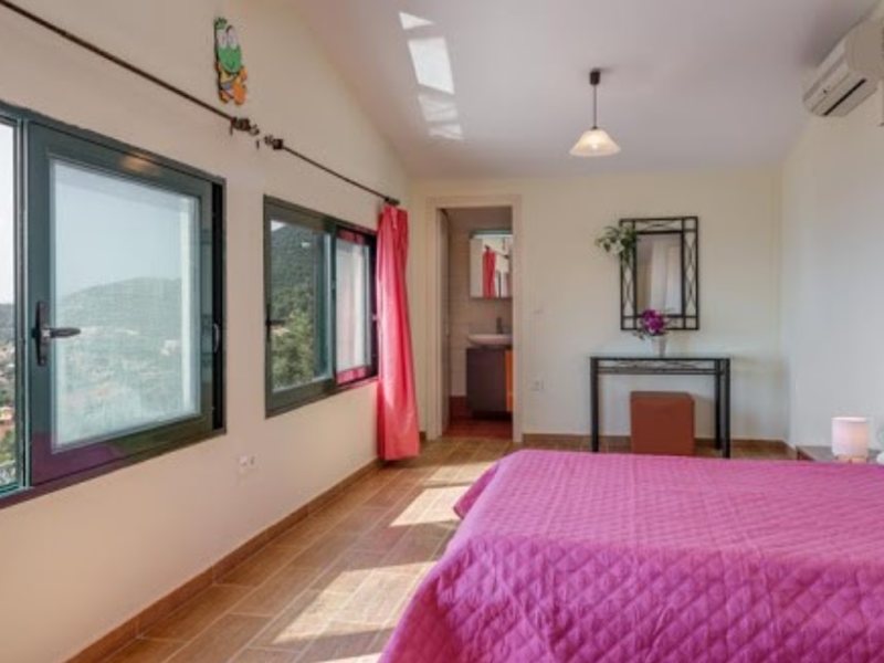 3 Bedroom Maisonette in Barbati RE0226 266077