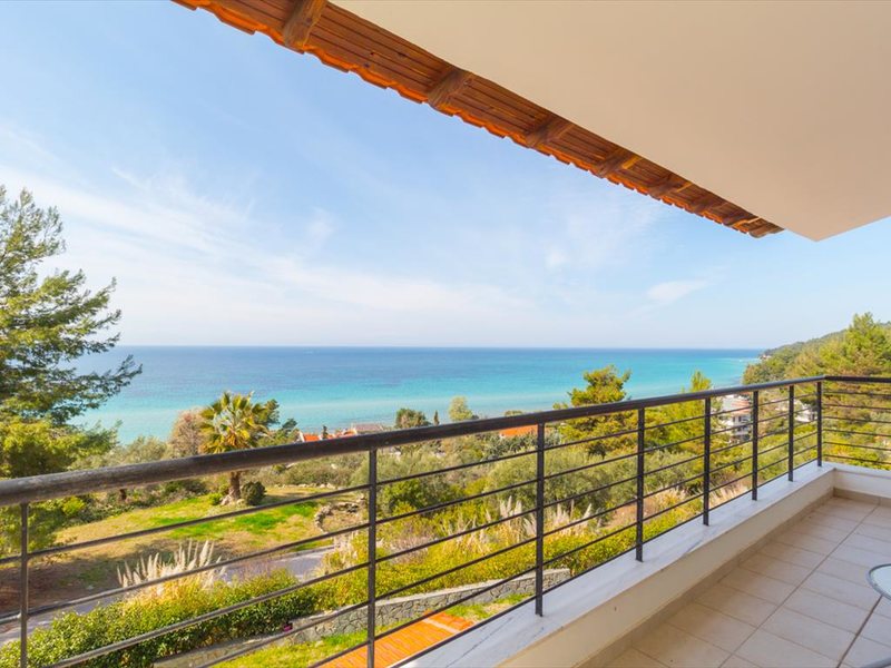 3 Bedroom Maisonette in Fourka RE0369 266117