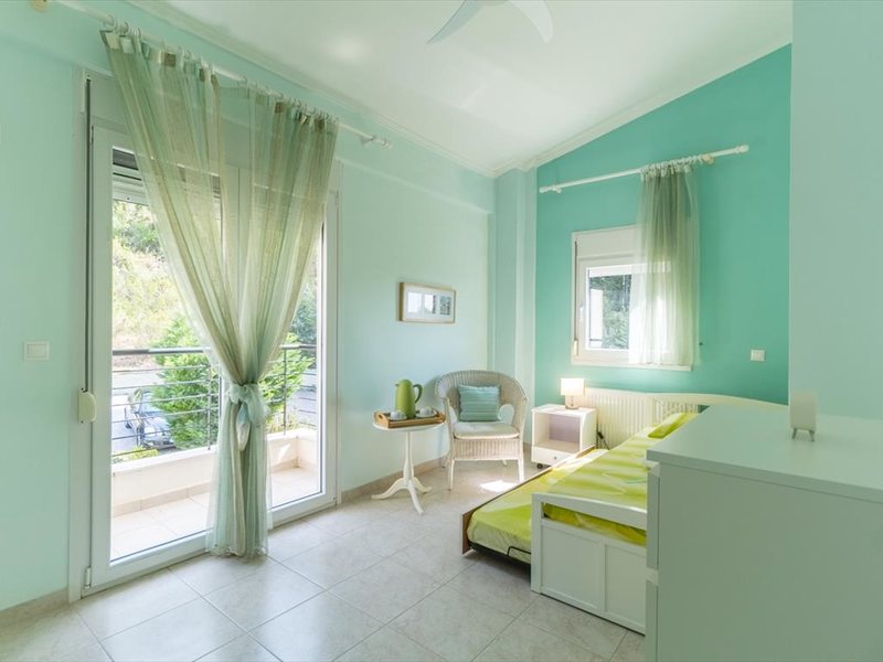 3 Bedroom Maisonette in Fourka RE0369 266121