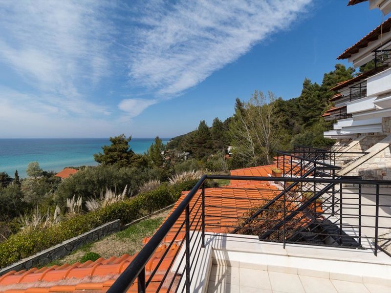 3 Bedroom Maisonette in Fourka RE0369 266126