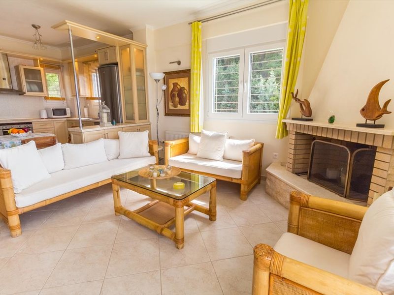 3 Bedroom Maisonette in Fourka RE0369 266130