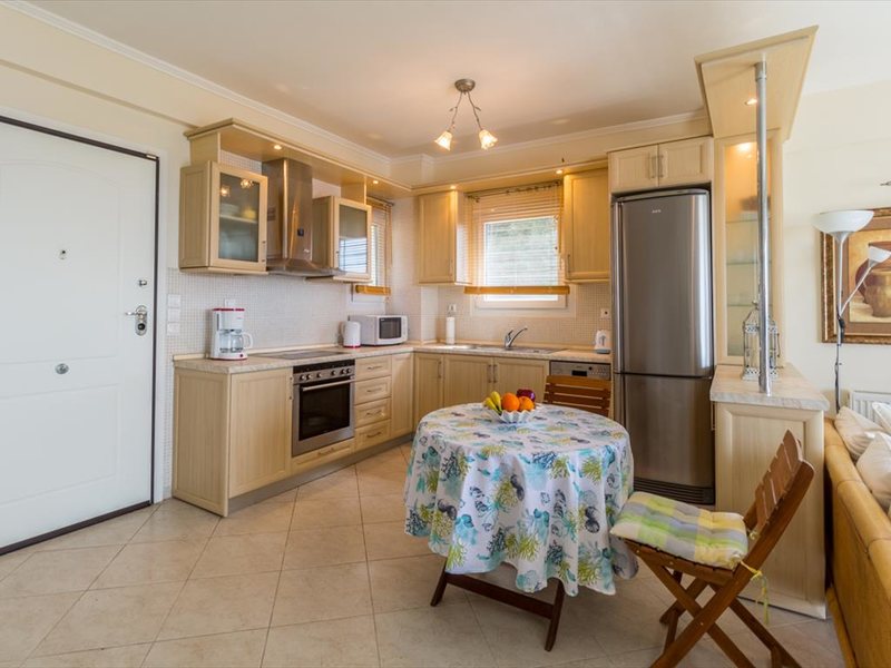 3 Bedroom Maisonette in Fourka RE0369 266133