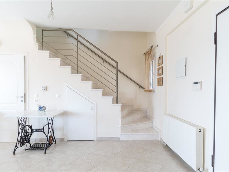 3 Bedroom Maisonette in Fourka RE0369 266136