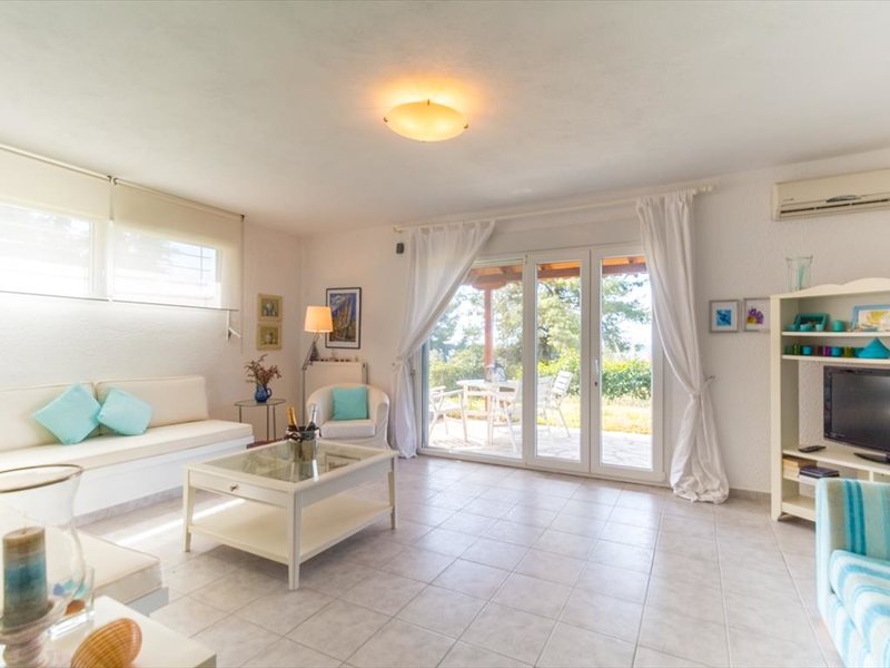 3 Bedroom Maisonette in Fourka RE0369 266137